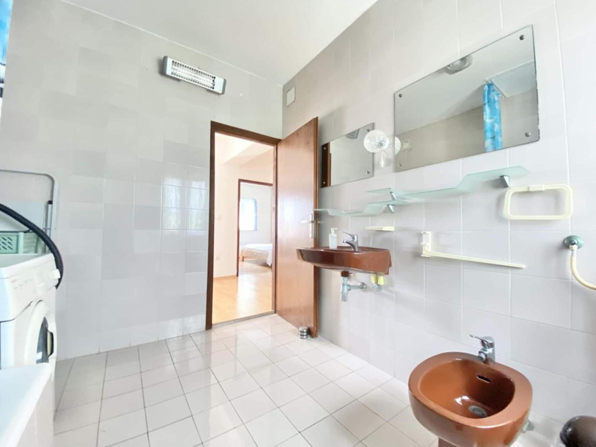 Family Apartments Viva Close To The Beach Krk Town Exteriör bild