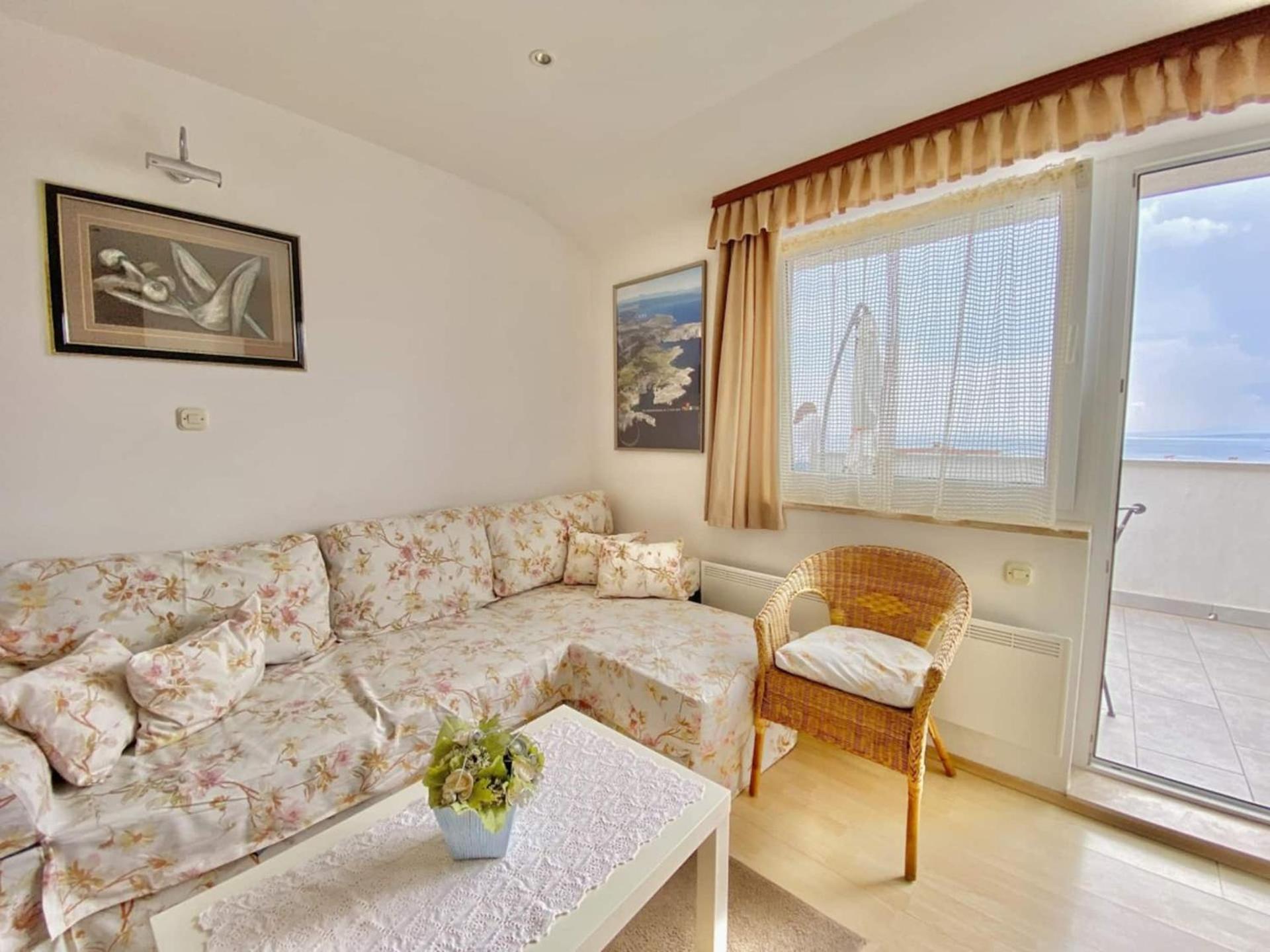 Family Apartments Viva Close To The Beach Krk Town Exteriör bild