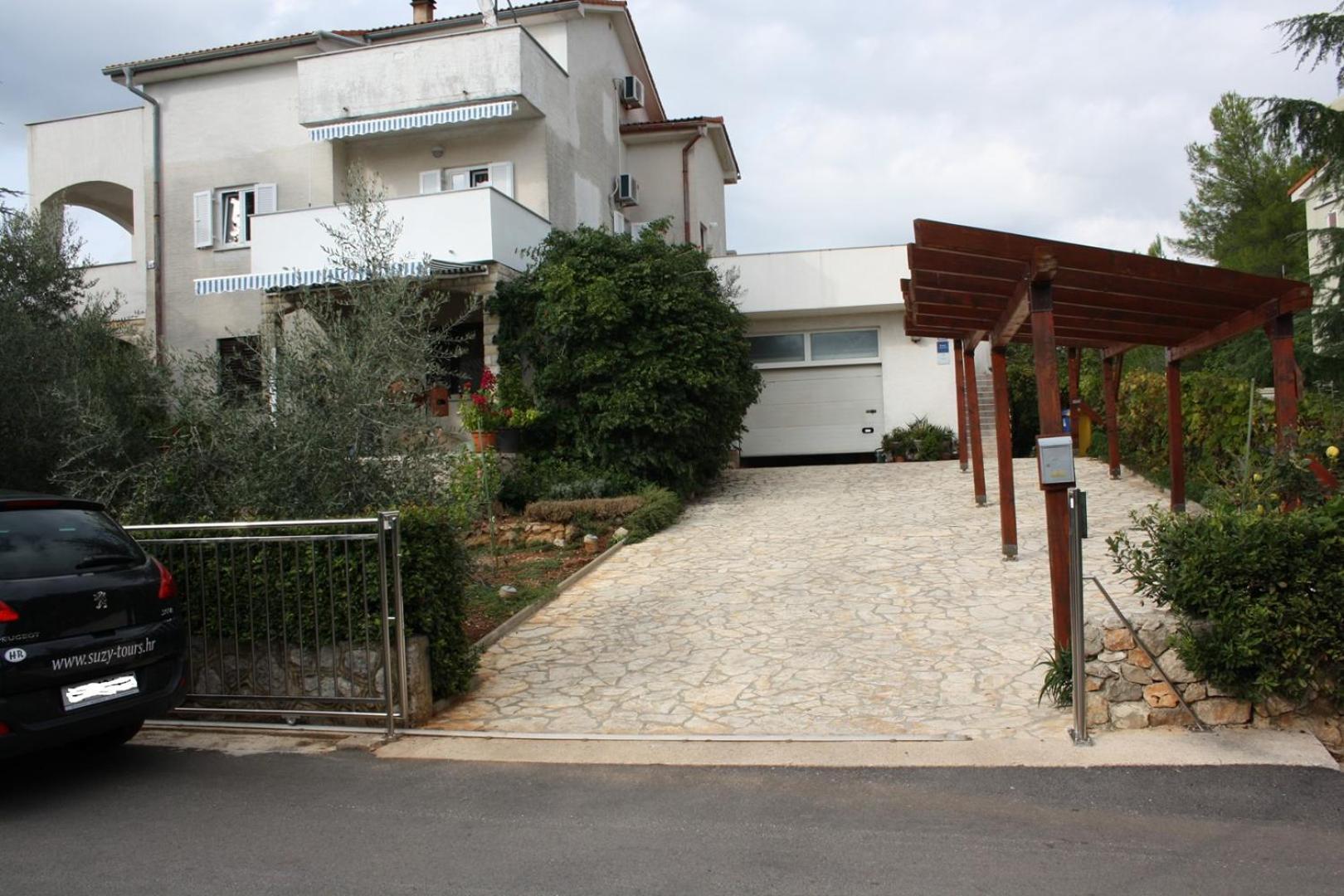 Family Apartments Viva Close To The Beach Krk Town Exteriör bild